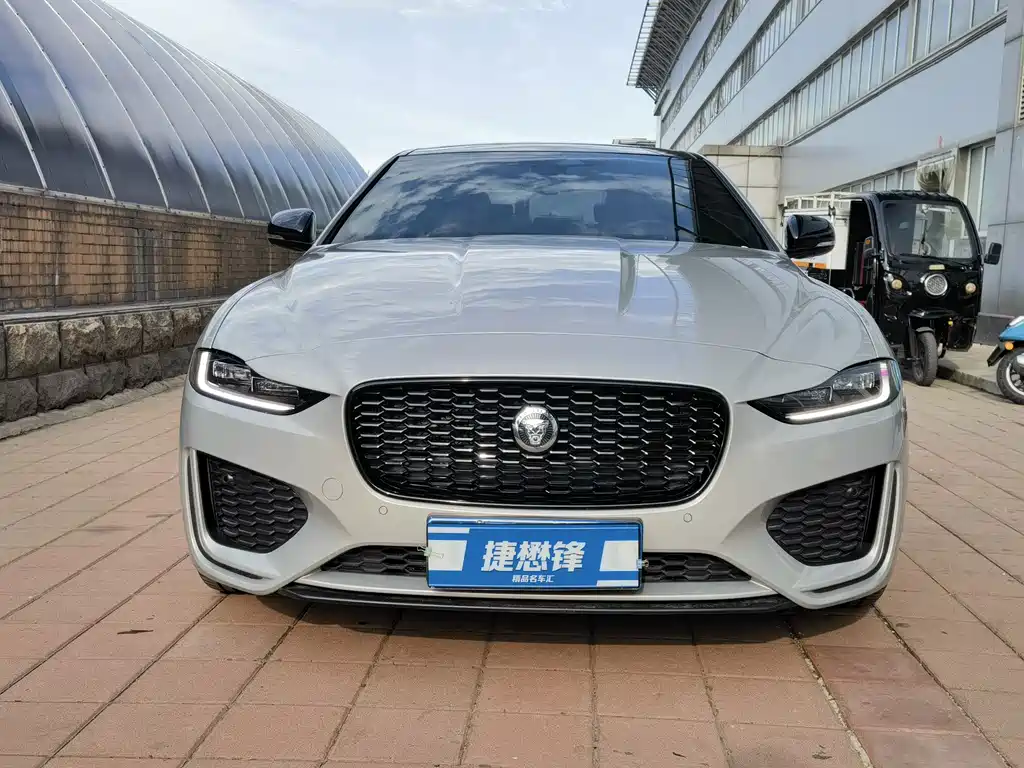 Jaguar XEL 2025 2.0T 250PS R-DYNAMIC 90