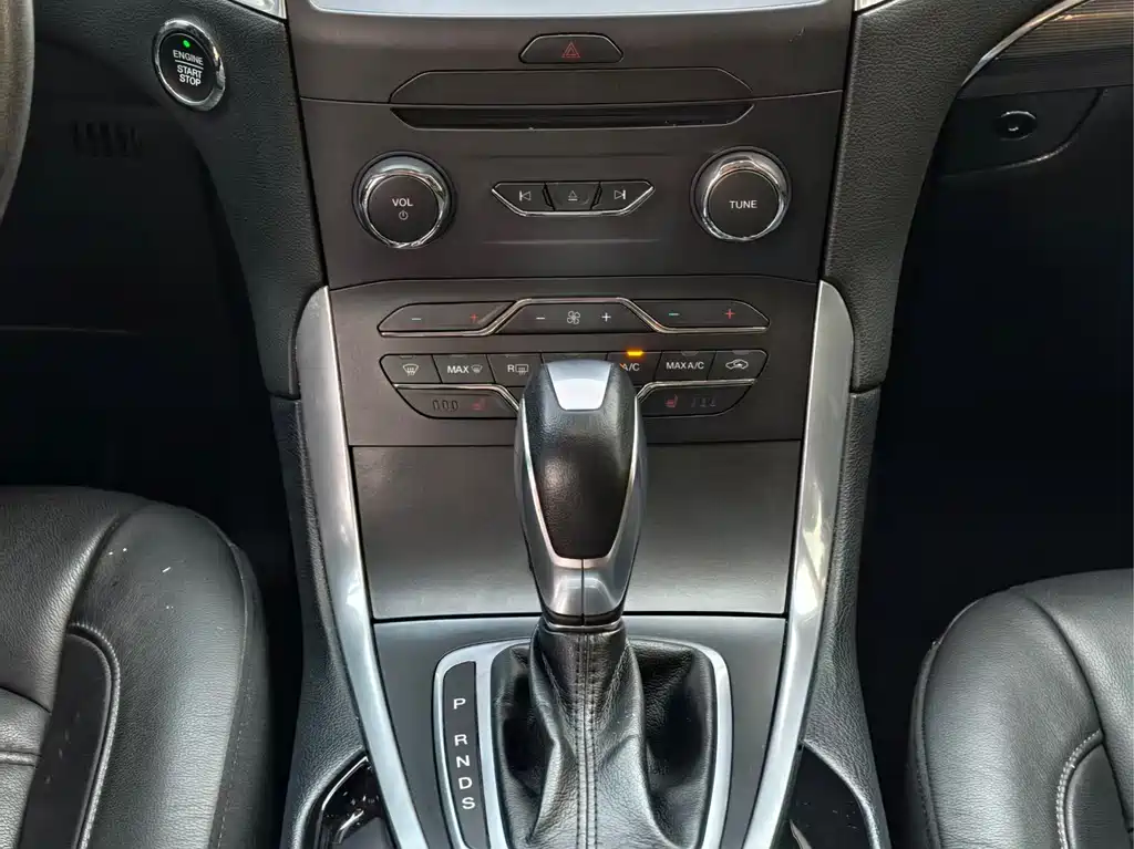 Ford Edge — миниатюра 13