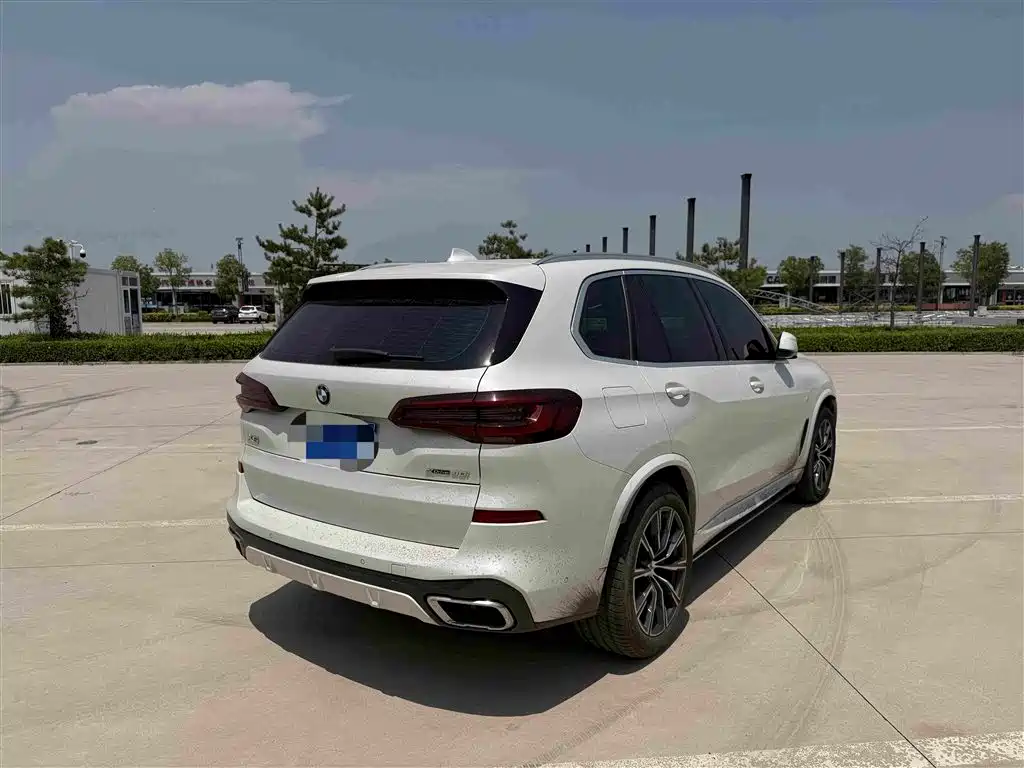 BMW X5 2022 xDrive40i M Sport