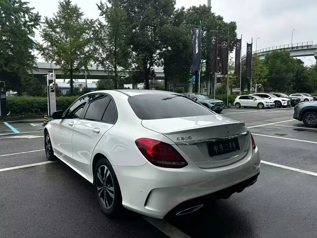 Mercedes-Benz C-Class — миниатюра 8
