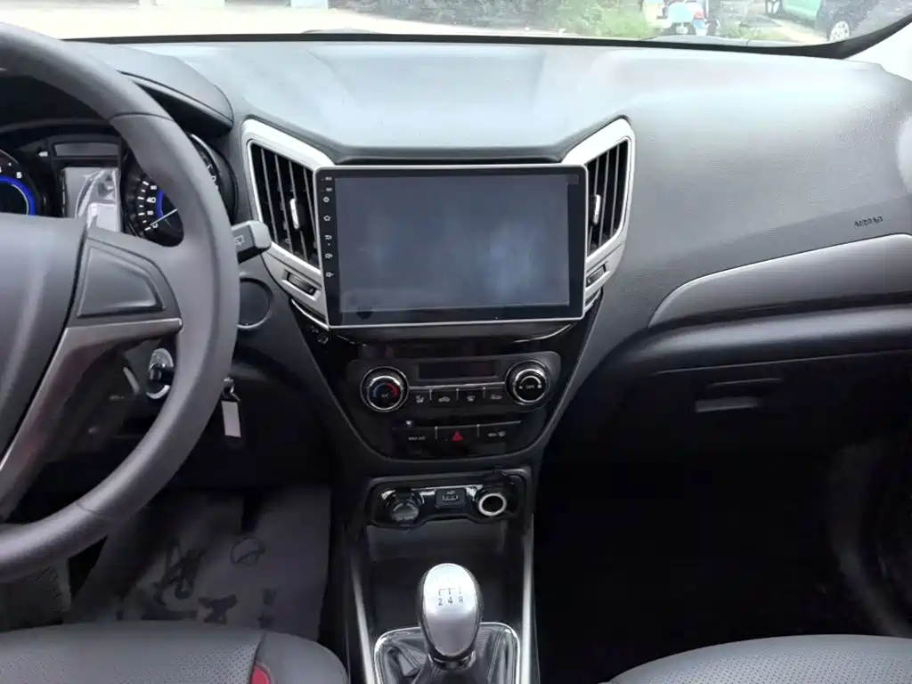Changan CS15 — миниатюра 13