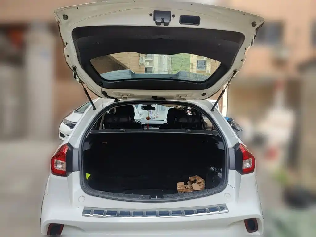 Geely Vision X3 — миниатюра 20