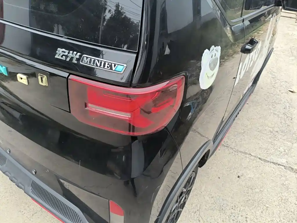 Wuling MINIEV — миниатюра 8