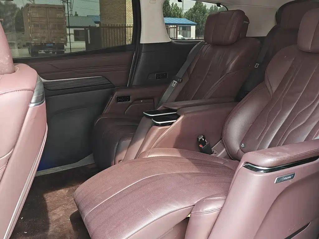Buick Century 2023 2.0T мест