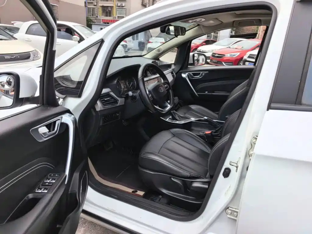 Geely Vision X3 — миниатюра 16