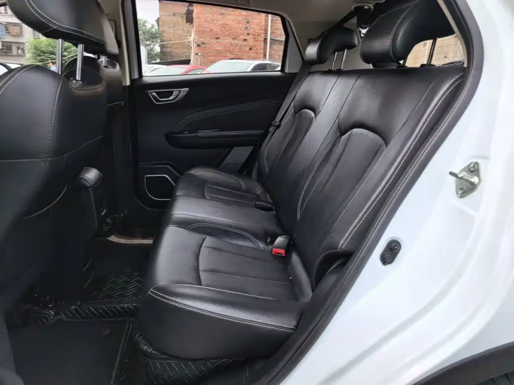Geely Vision X3 — миниатюра 17