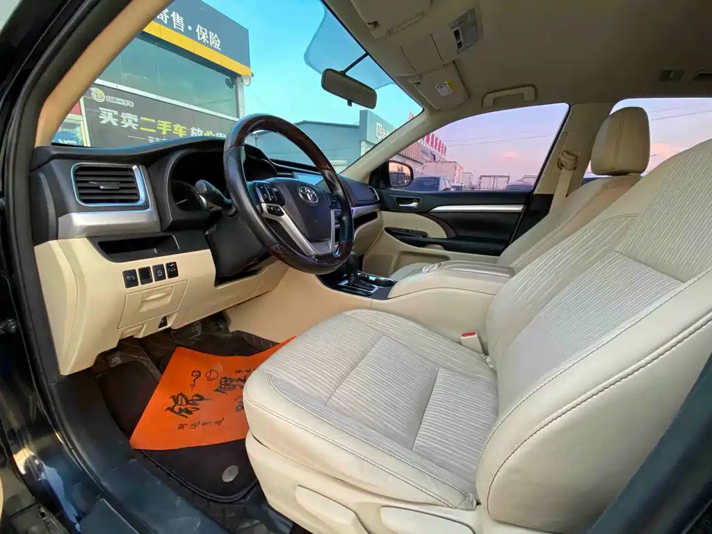 Toyota Highlander — миниатюра 7