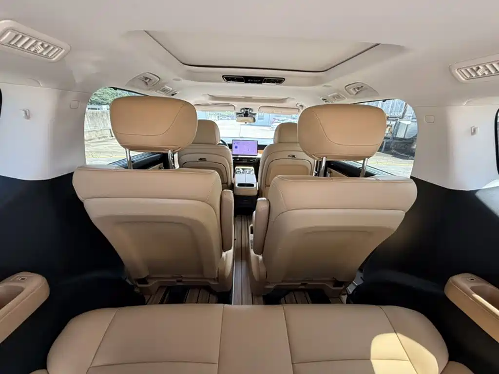 GAC Motor Trumpchi E8 PHEV — миниатюра 24