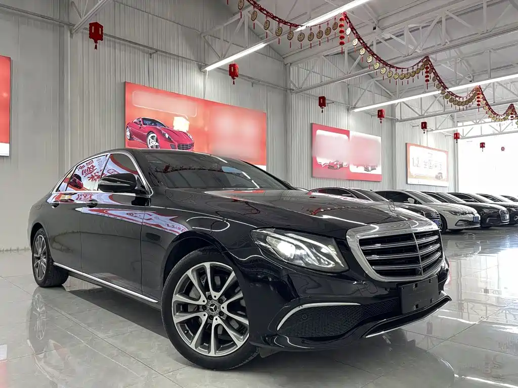 Mercedes-Benz E-Class — миниатюра 7