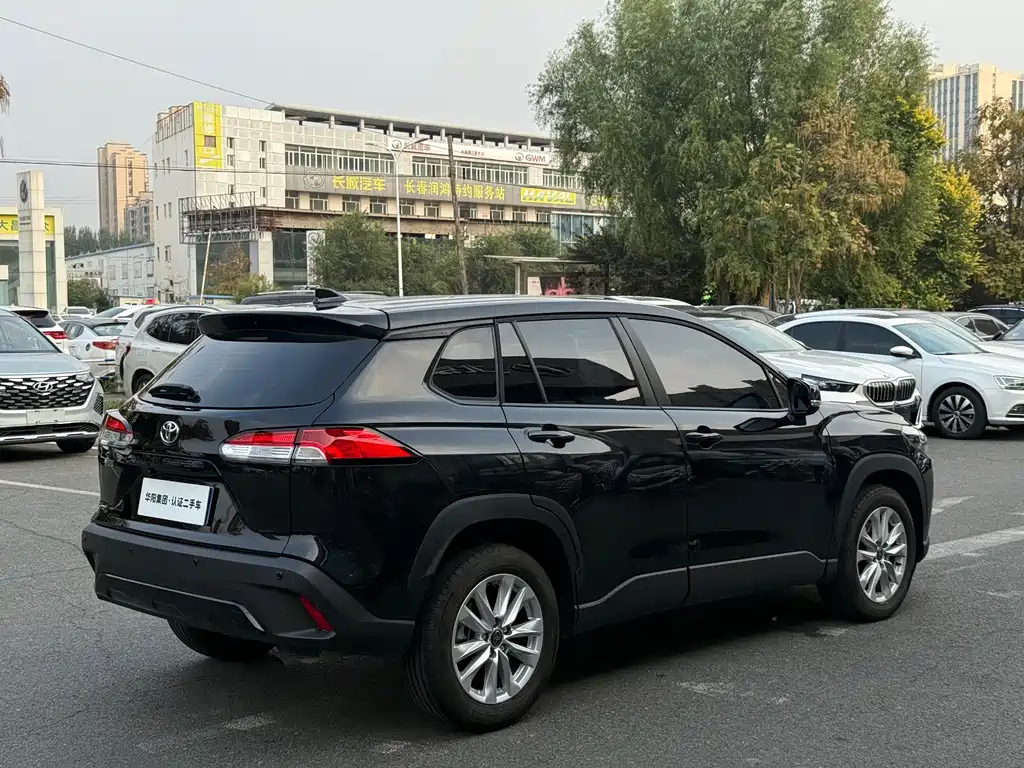 Toyota Corolla Cross — миниатюра 4