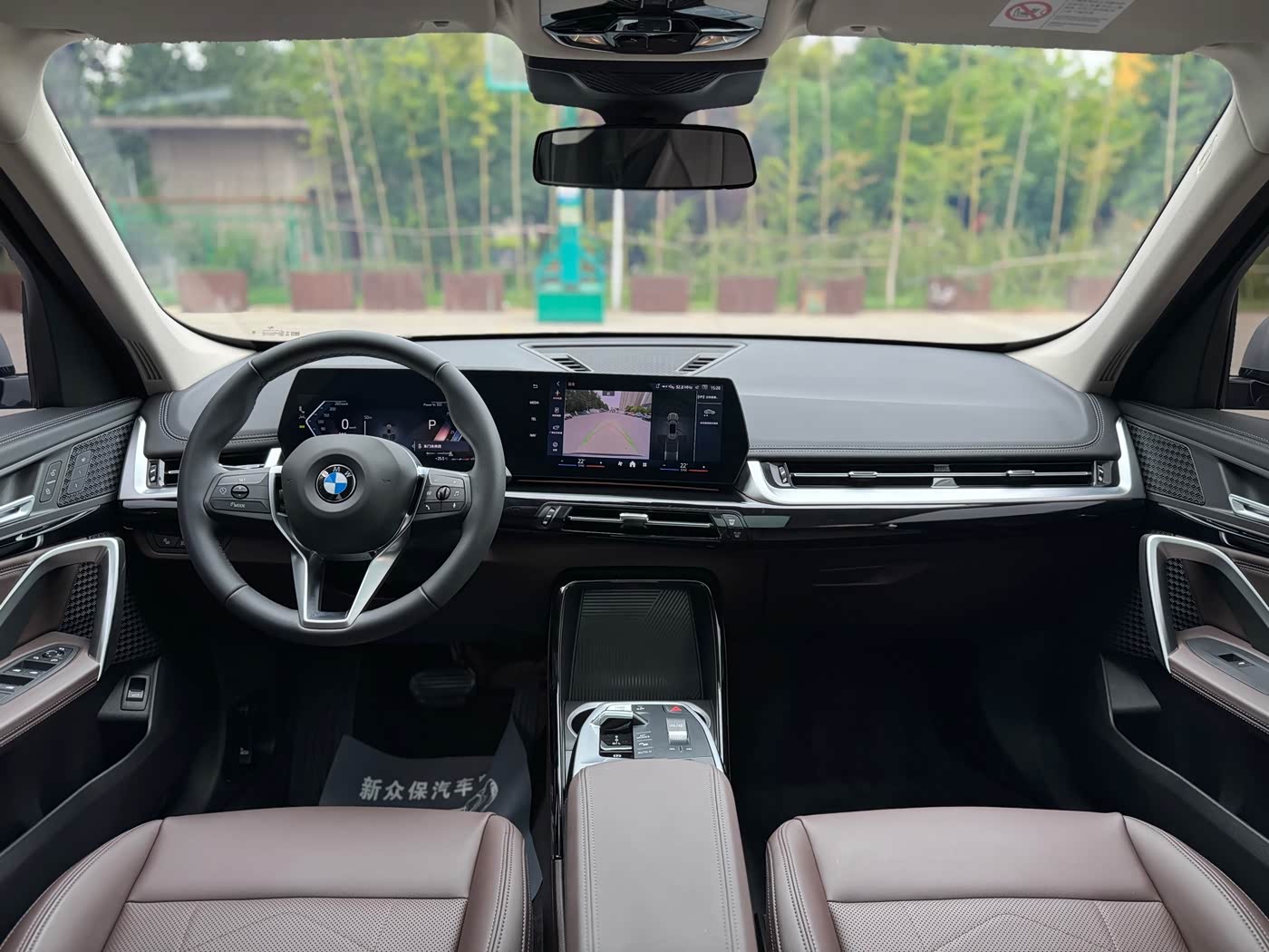 BMW X1 1.5 л 2023 г. Серебристо-серый, пробег 23000 км
