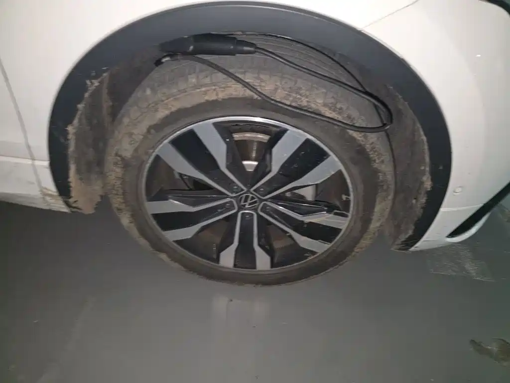 Volkswagen Tiguan L — миниатюра 9