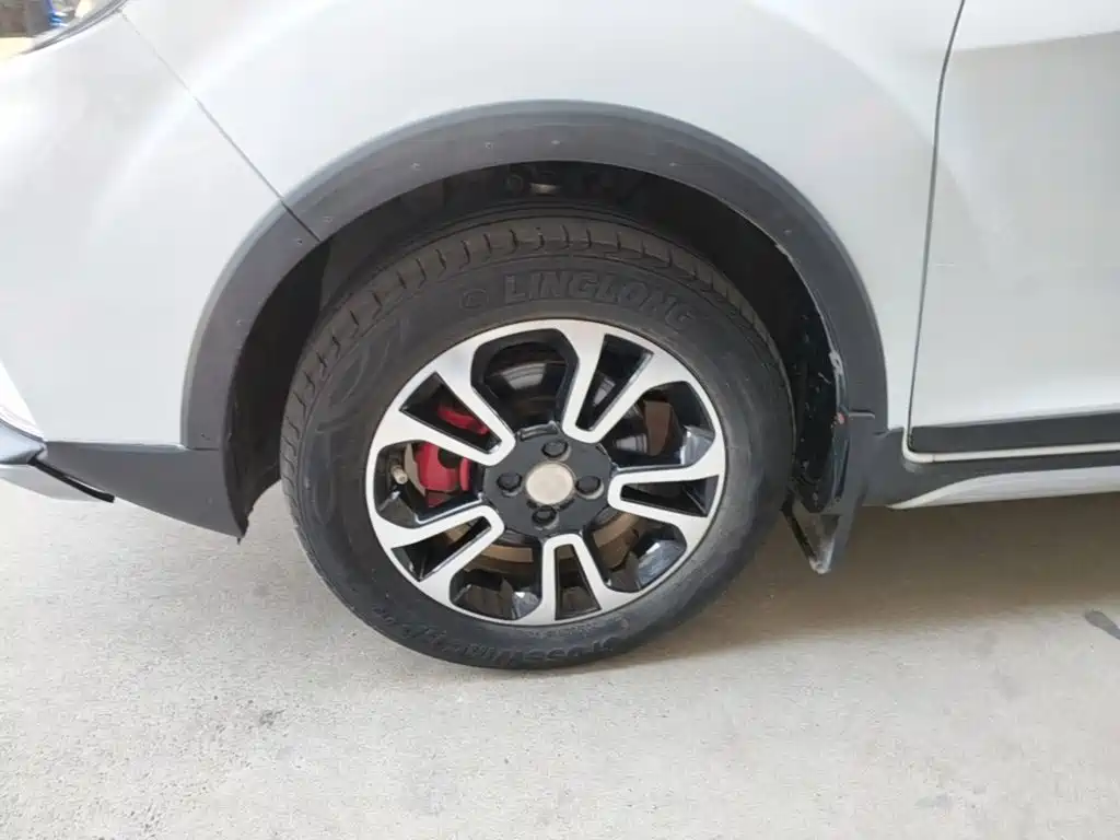 Geely Vision X3 — миниатюра 23