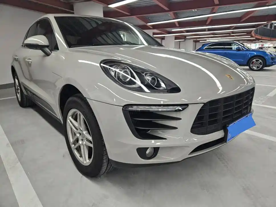 Porsche Macan — миниатюра 3