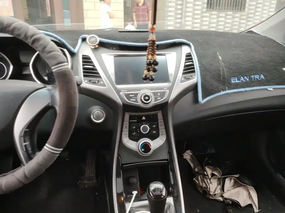 Hyundai Elantra Langdong — миниатюра 13