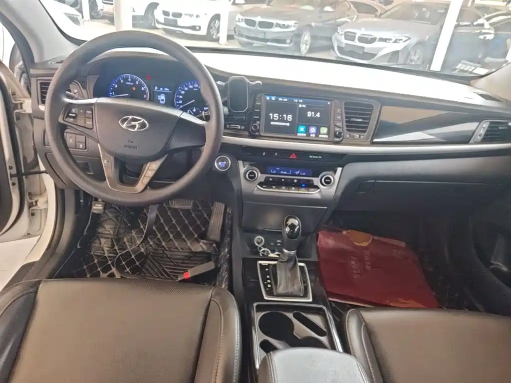 Hyundai Mistra — миниатюра 10