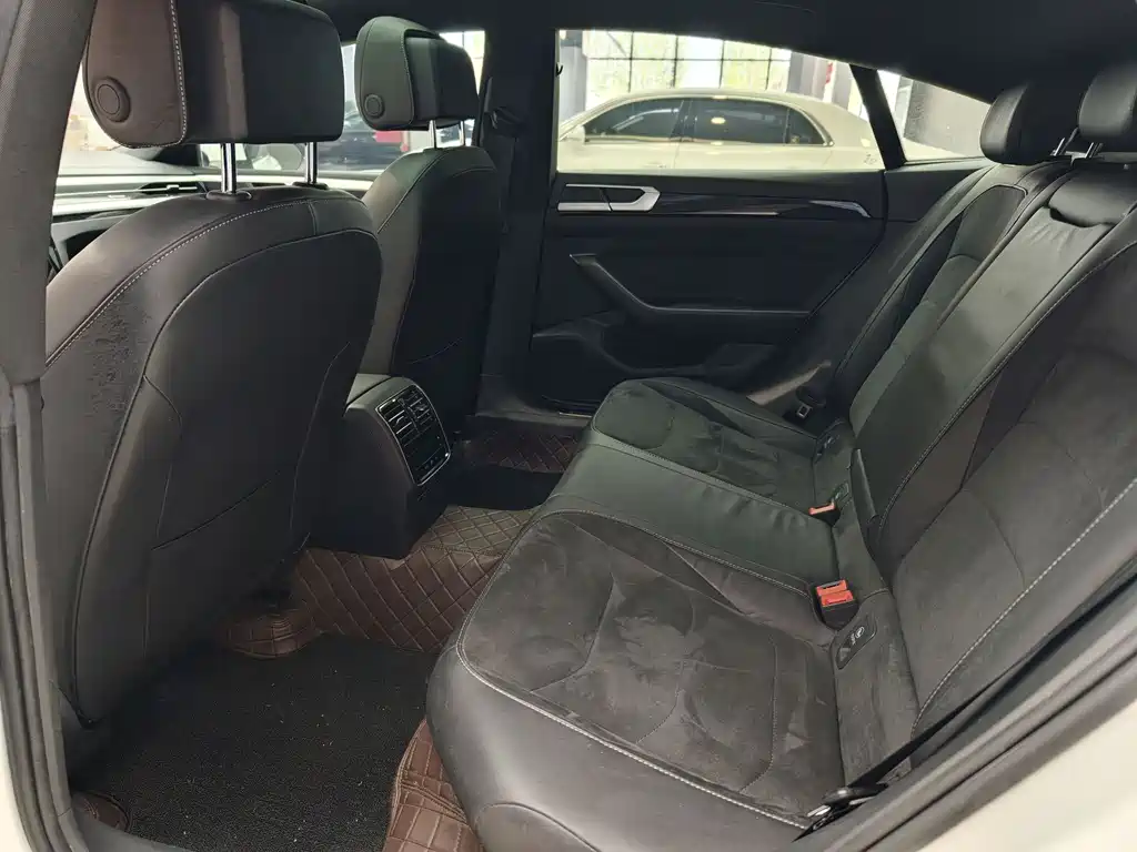 Volkswagen FAW - Passat CC CC 2021 330TSI