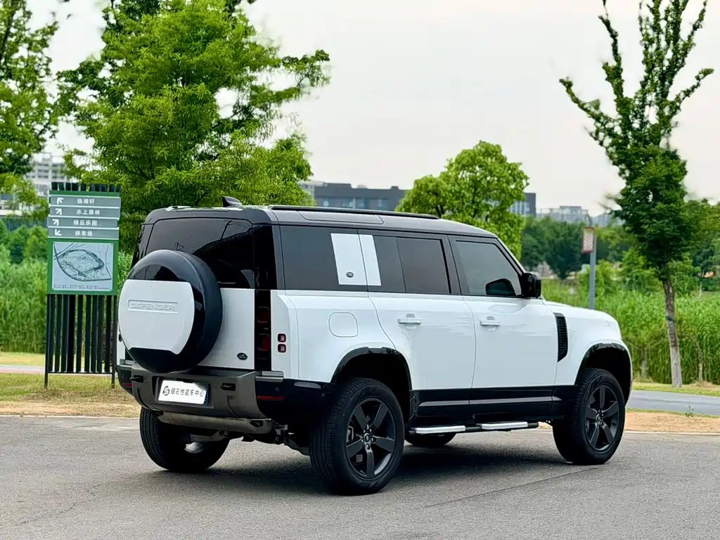 Land Rover Land Rover Defender 2024 110 3.0T P400 X-DYNAMIC HSE