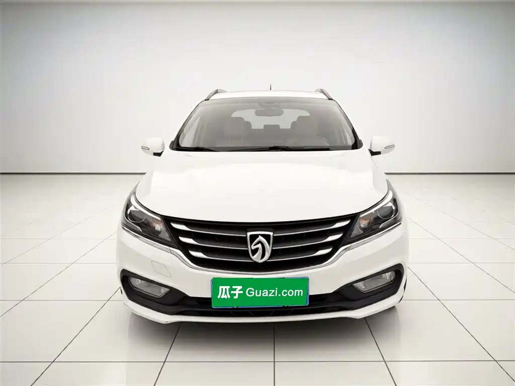 Baojun 310W 2017 1.5L MT Fashion V