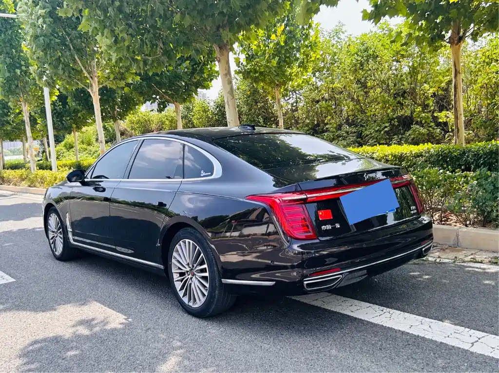 Hongqi H9 2022 2.0T