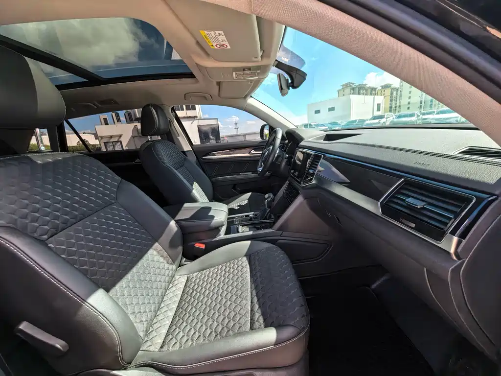 Volkswagen Teramont — миниатюра 7