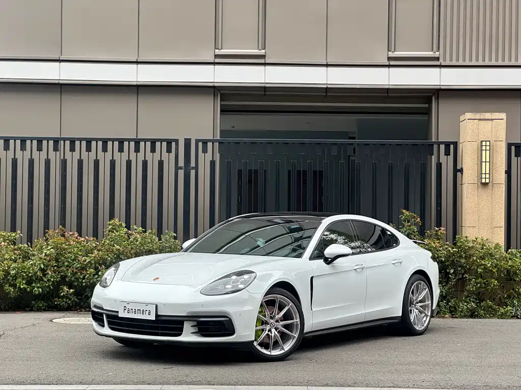 Porsche Panamera 2020