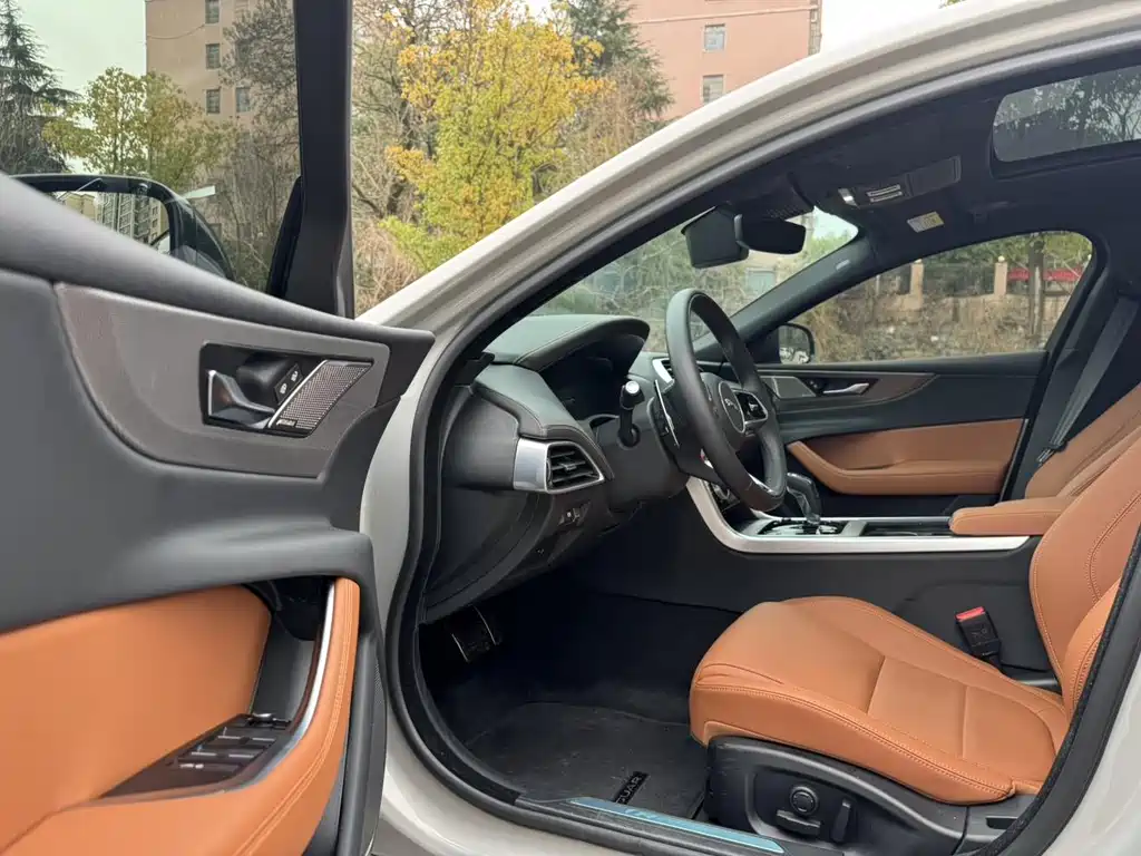 Jaguar XEL — миниатюра 15