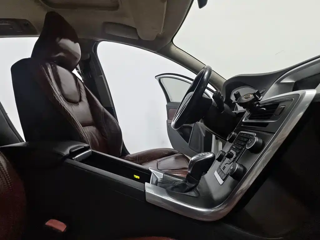 Volvo V60 — миниатюра 14