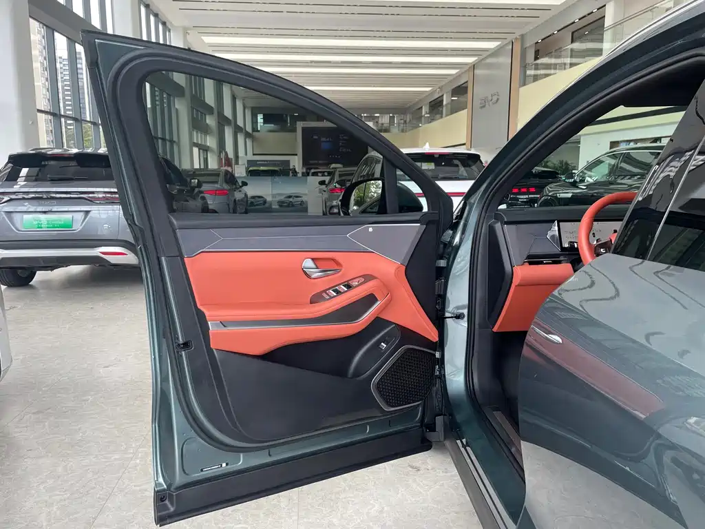 BYD Tang L — миниатюра 8