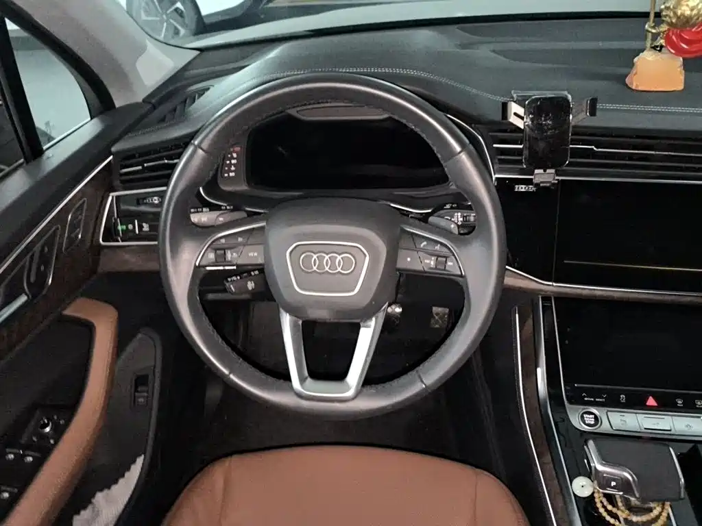Audi Q7 — миниатюра 12