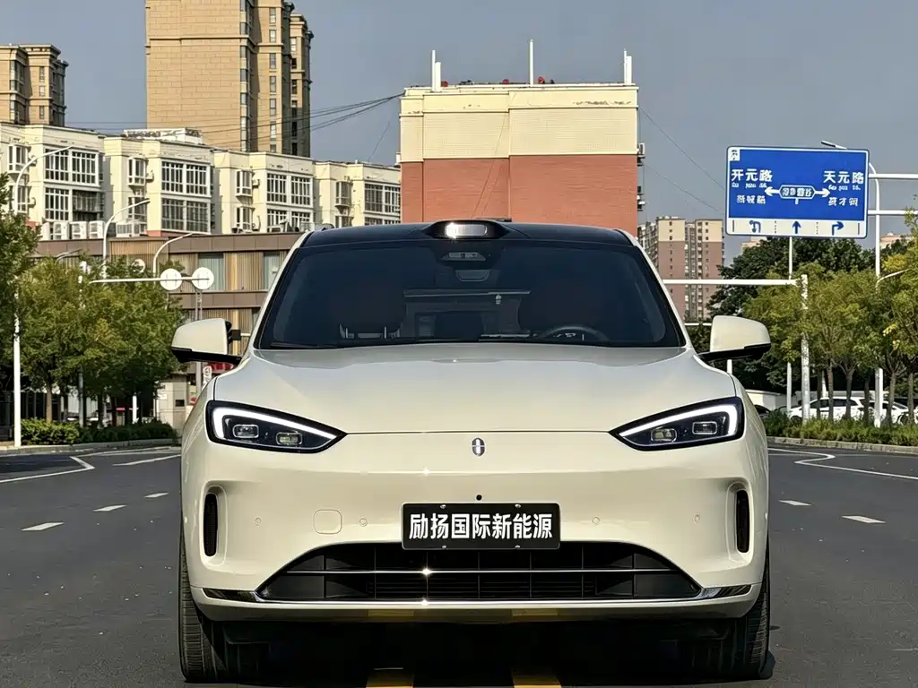 AITO AITO M5 — миниатюра 2