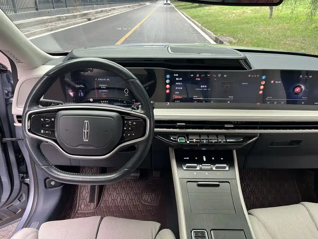 Lincoln Corsair — миниатюра 7