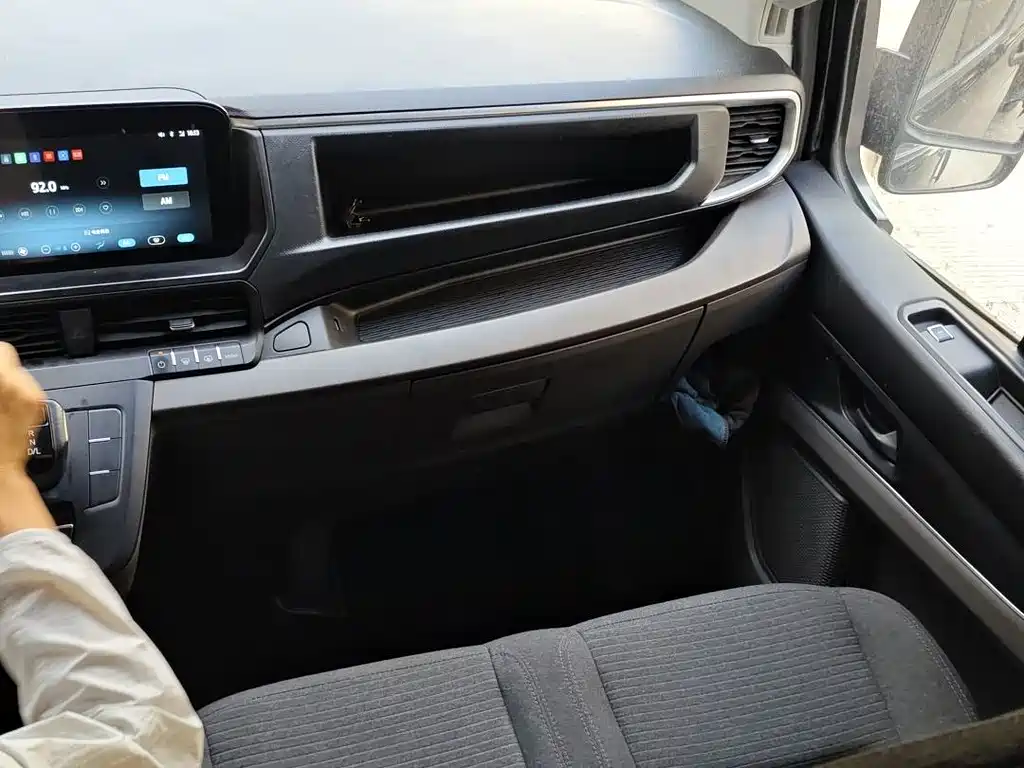 Ford Transit — миниатюра 13