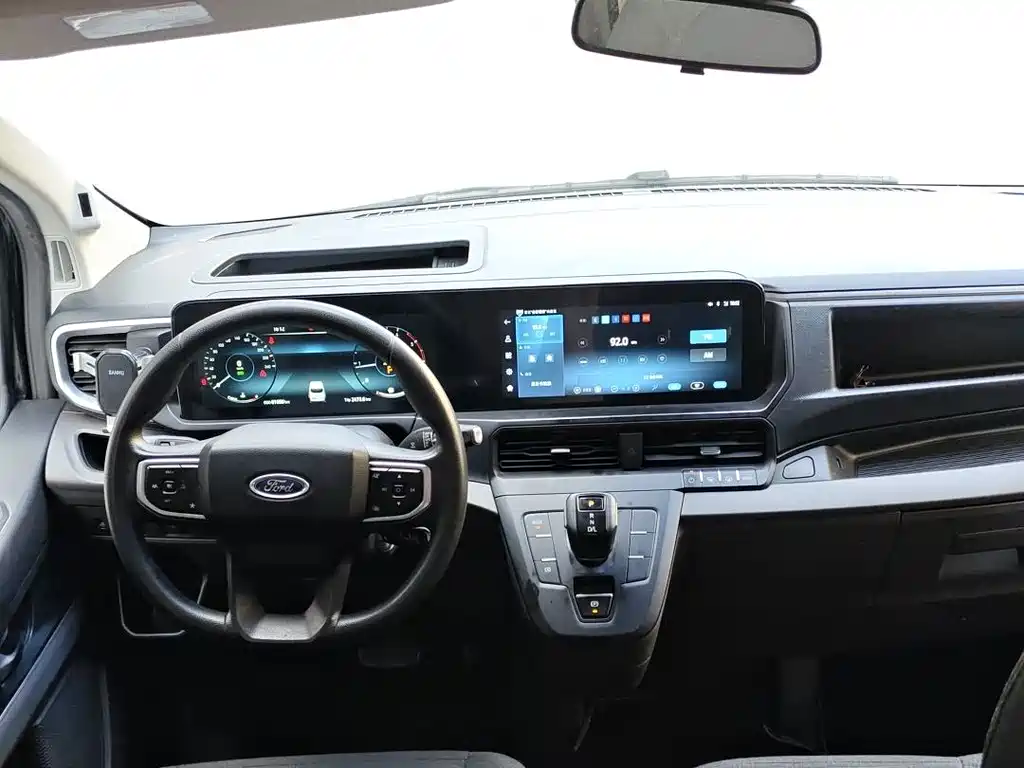 Ford Transit — миниатюра 8