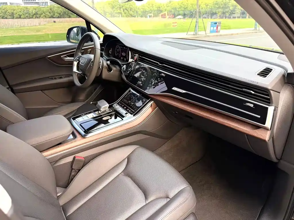 Audi Q7 — миниатюра 3