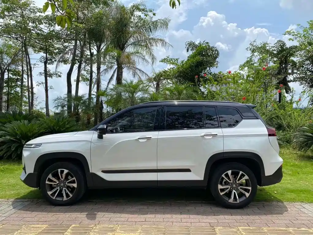 Baojun RS-5 — миниатюра 10