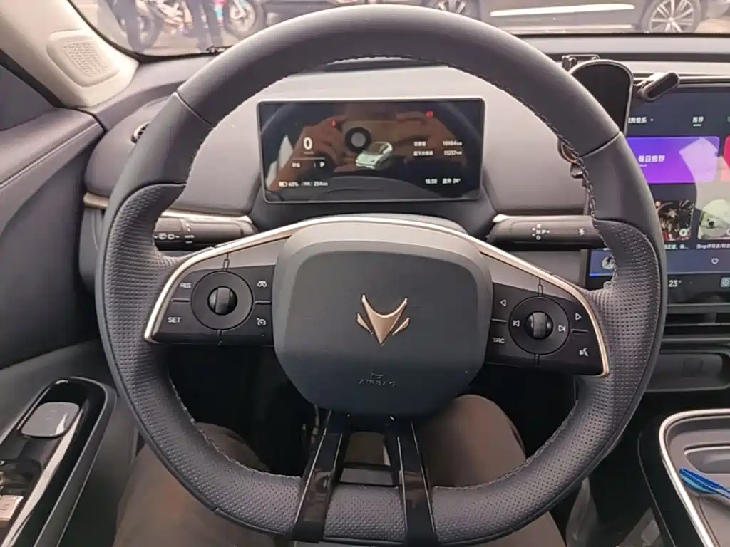ARCFOX Beta T1 — миниатюра 11
