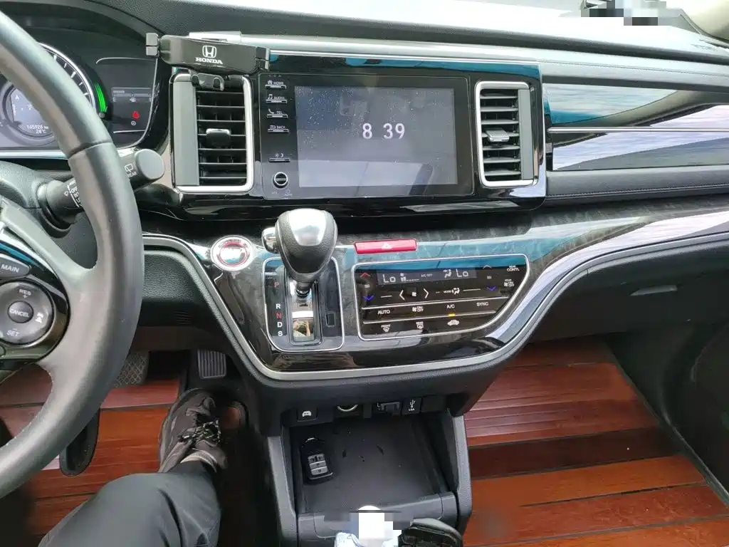 Honda Elysion — миниатюра 6