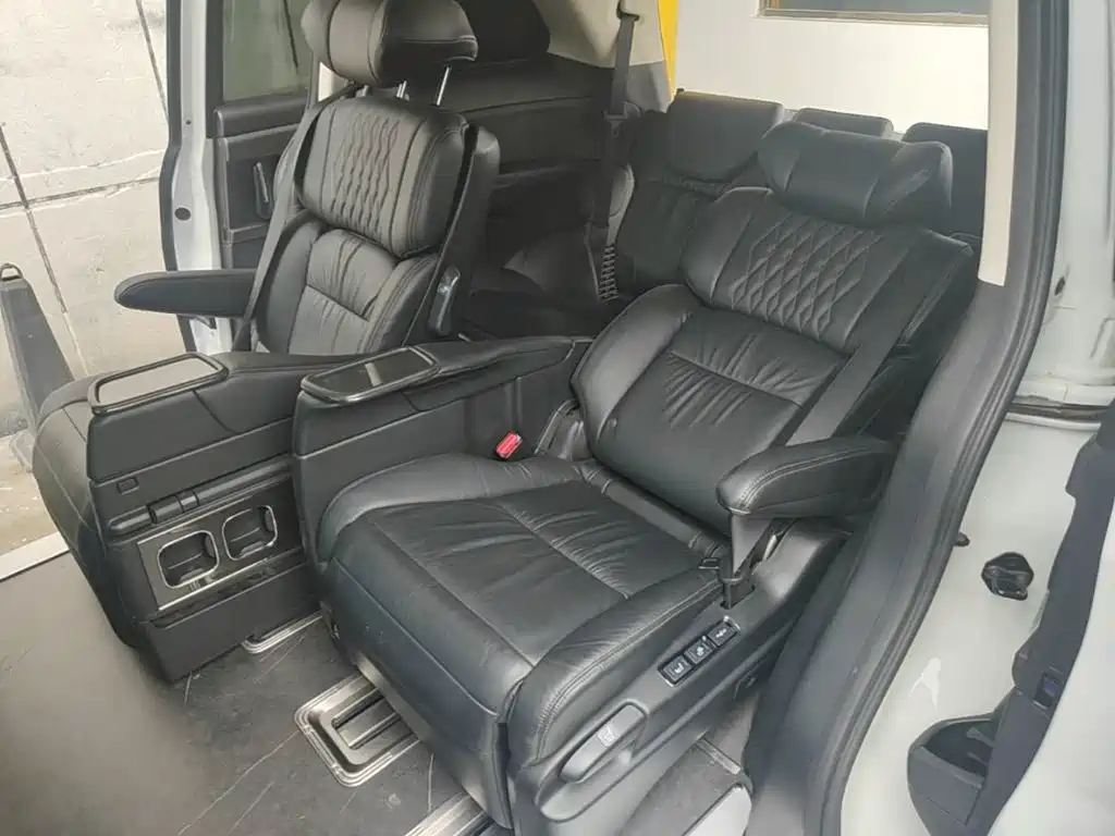 Honda Elysion — миниатюра 17