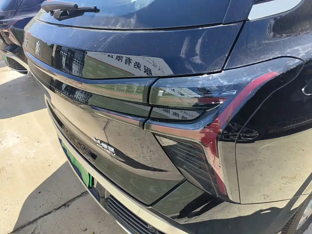 Hongqi Hongqi HS3 PHEV — миниатюра 8