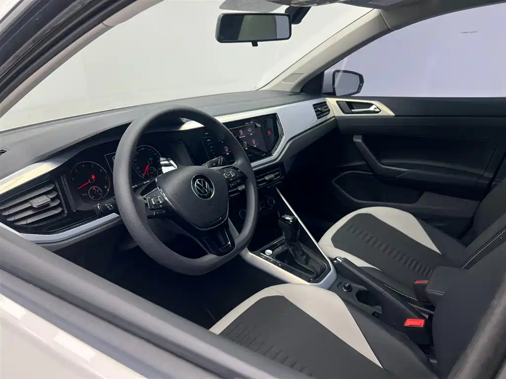 Volkswagen Polo 2021 Plus 1.5L AT