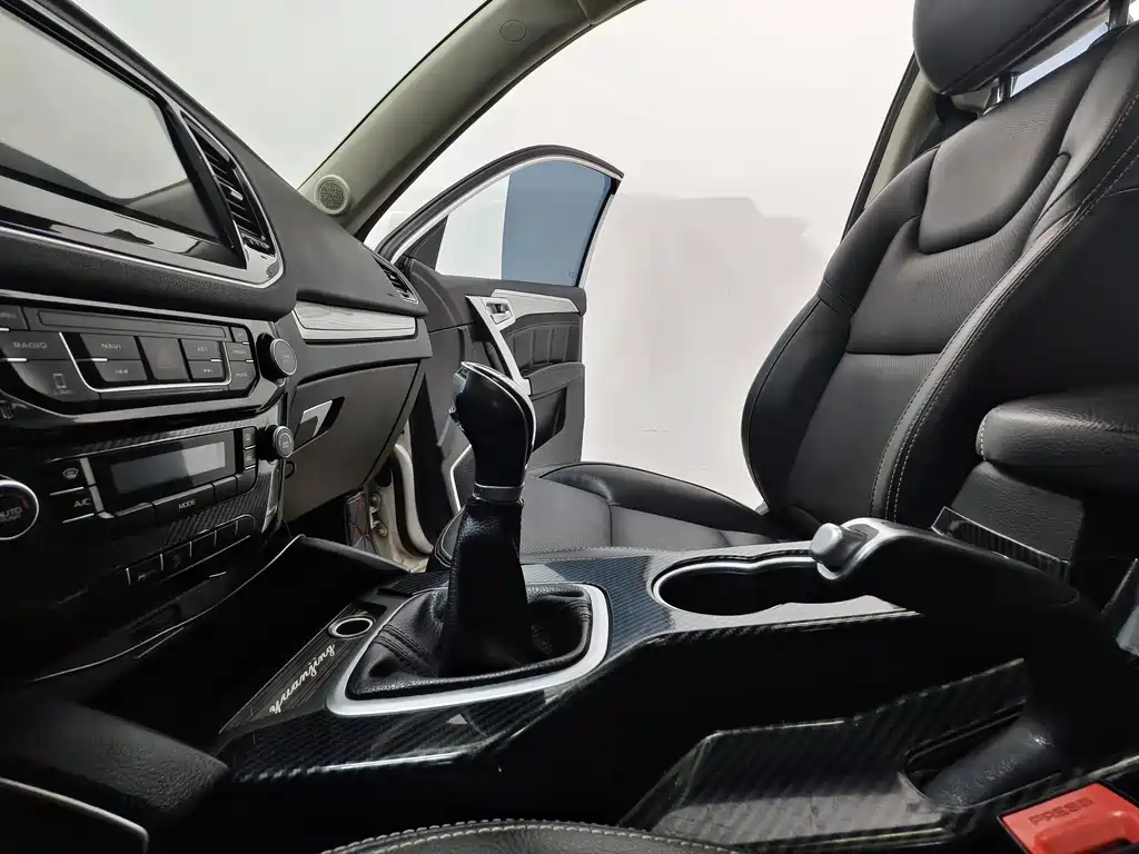 Geely Vision X6 — миниатюра 12