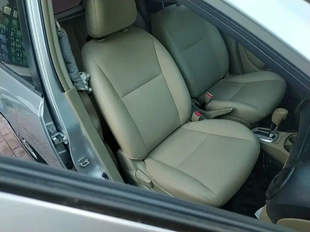 Nissan Livina — миниатюра 25