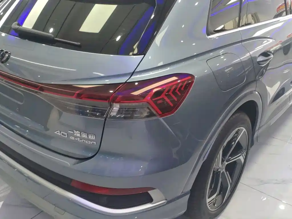 Audi Q4 e-tron — миниатюра 8