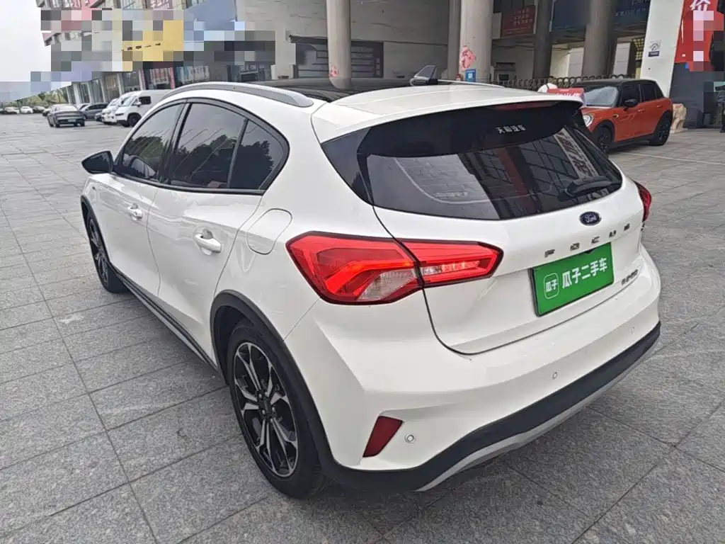 Ford Focus Active — миниатюра 5