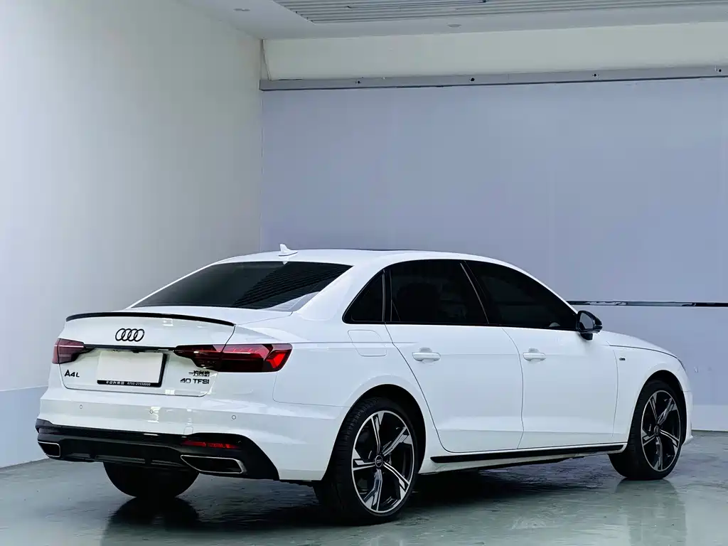 Audi A4L 2025 200 Enjoy 40 TFSI Luxury B&O
