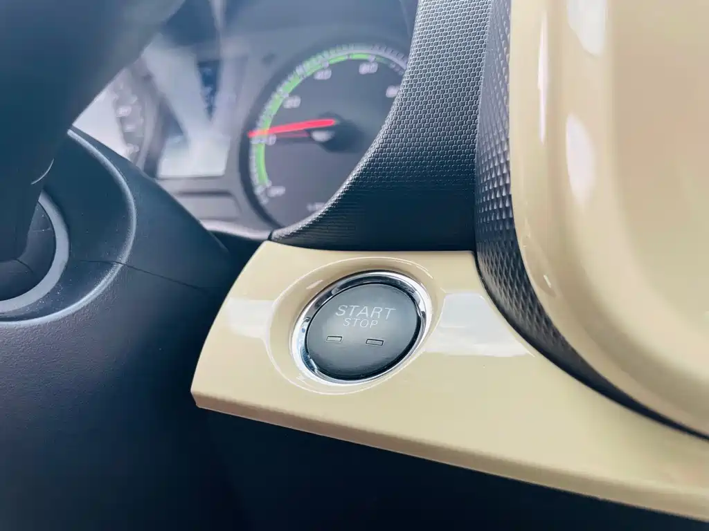 Roewe Clever — миниатюра 22