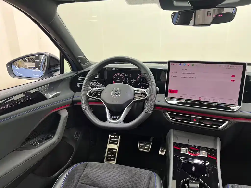 Volkswagen Tiguan L — миниатюра 23