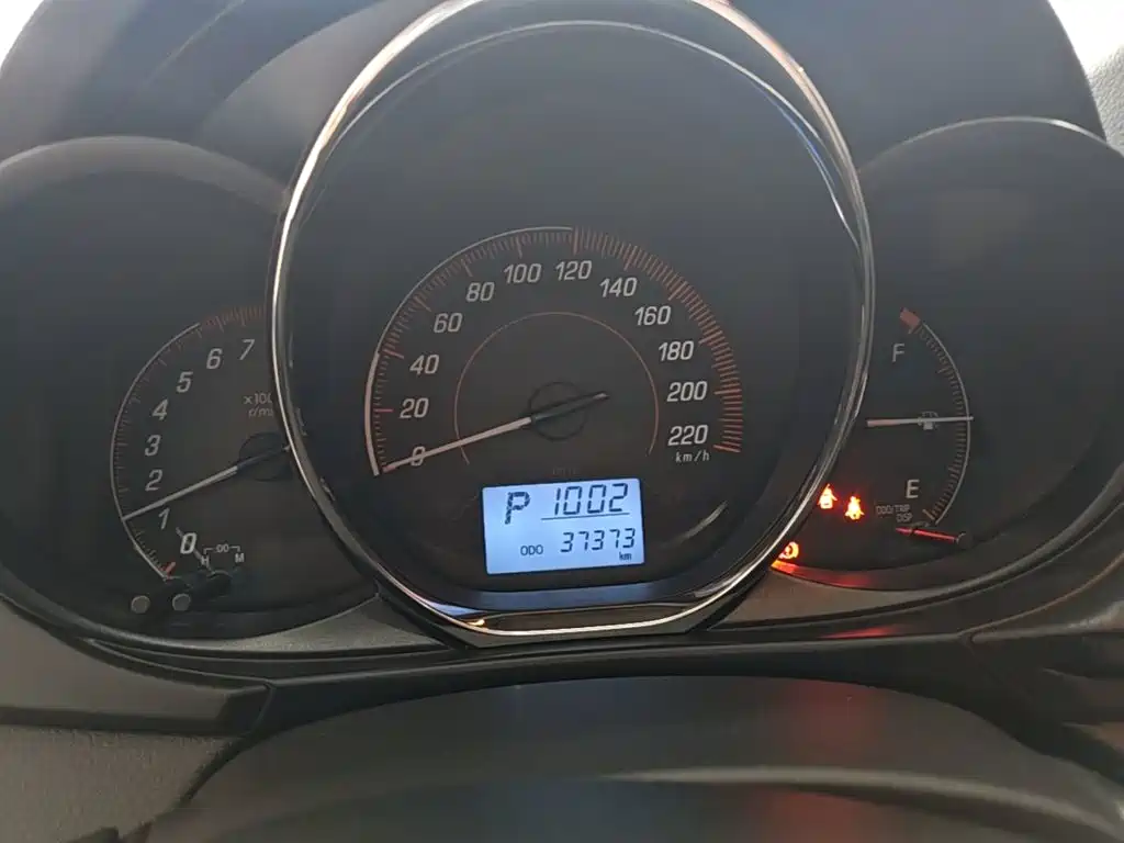 Toyota Yaris L — миниатюра 12