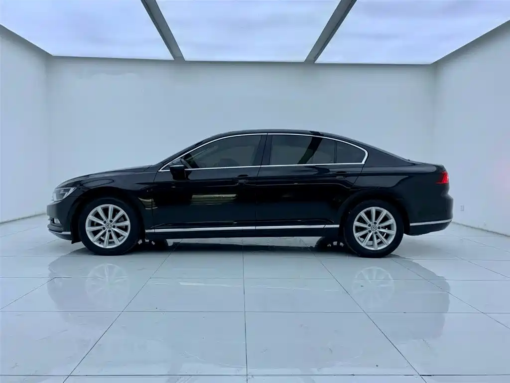 Volkswagen Magotan 2017 330TSI DSG Lead